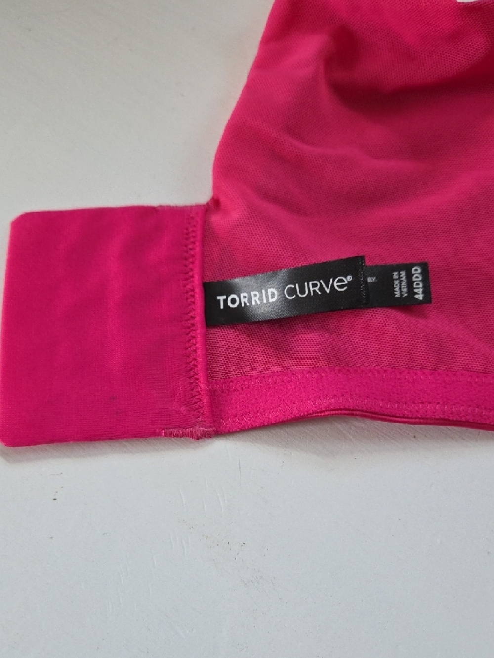 Torrid Smooth Hot Pink 44 DDD Padded Bra with Crisscross Detail & Back Smoothing - Picture 3 of 5